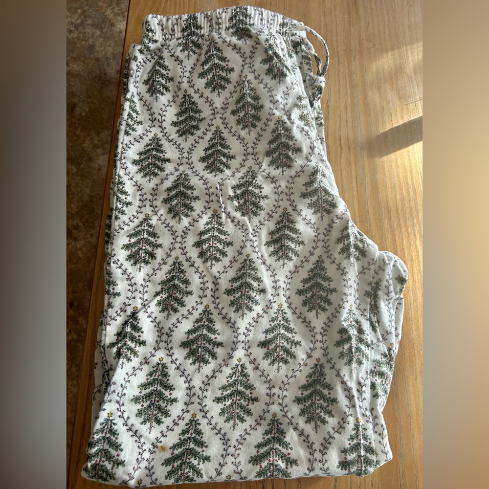 THE CUTEST Garnet Hill 100% organic Christmas pajama pants